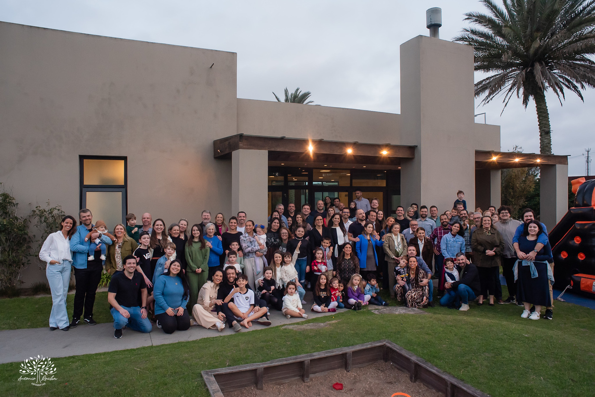 fotografia infantil - fotógrafo de aniversários - registro de infância - festa infantil - fotos espontâneas - fotógrafo em família - lembranças de aniversário - fotografia de criança  - tema Batman - animador Roxito - chuva de neve - Antonio Rochas Fotos