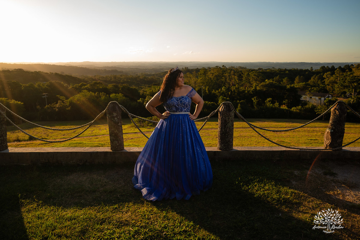 ensaio 15 anos - fotografia debutante - fotos 15 anos Pelotas - ensaio debutante Parque Stone Land - pôr do sol fotos debutante - fotografia espontânea - ensaio externo 15 anos - fotógrafos em Pelotas - Antonio Rocha Fotografias - vestido de 15