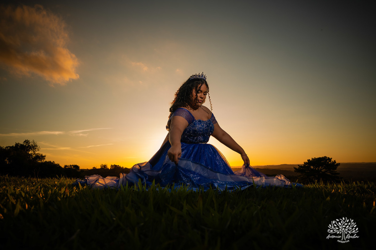 ensaio 15 anos - fotografia debutante - fotos 15 anos Pelotas - ensaio debutante Parque Stone Land - pôr do sol fotos debutante - fotografia espontânea - ensaio externo 15 anos - fotógrafos em Pelotas - Antonio Rocha Fotografias - vestido de 15