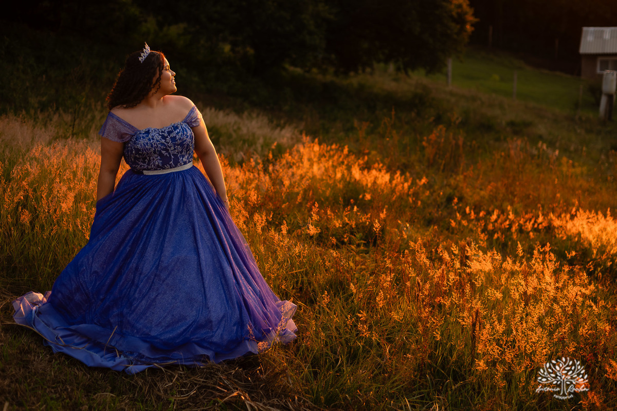 ensaio 15 anos - fotografia debutante - fotos 15 anos Pelotas - ensaio debutante Parque Stone Land - pôr do sol fotos debutante - fotografia espontânea - ensaio externo 15 anos - fotógrafos em Pelotas - Antonio Rocha Fotografias - vestido de 15