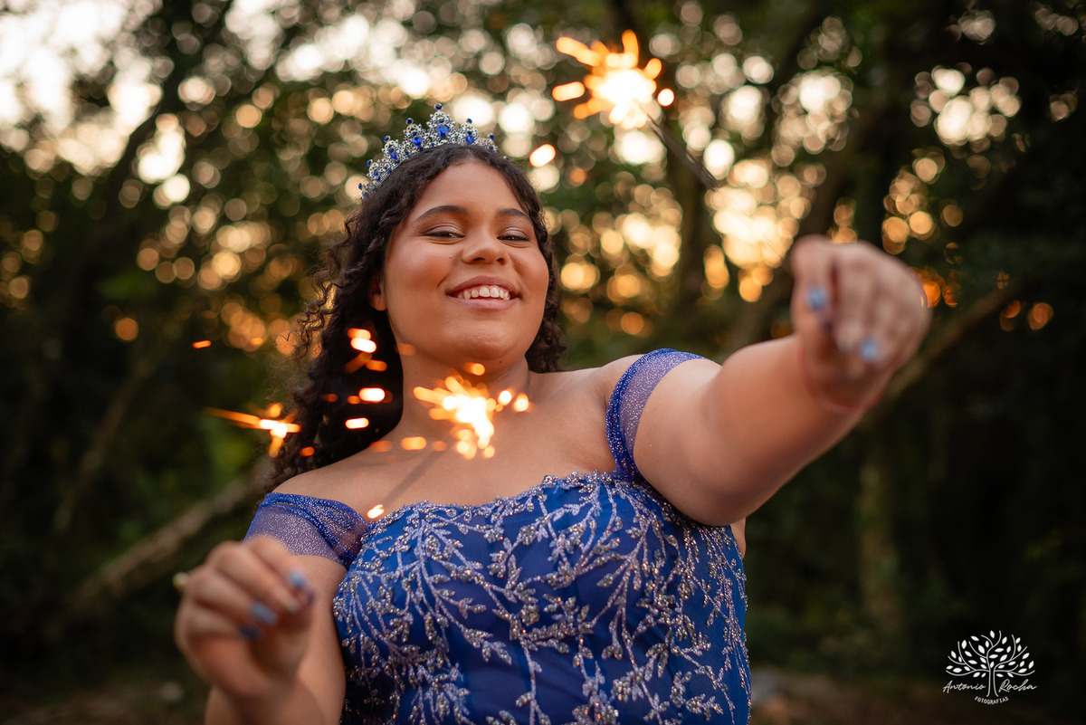 ensaio 15 anos - fotografia debutante - fotos 15 anos Pelotas - ensaio debutante Parque Stone Land - pôr do sol fotos debutante - fotografia espontânea - ensaio externo 15 anos - fotógrafos em Pelotas - Antonio Rocha Fotografias - vestido de 15