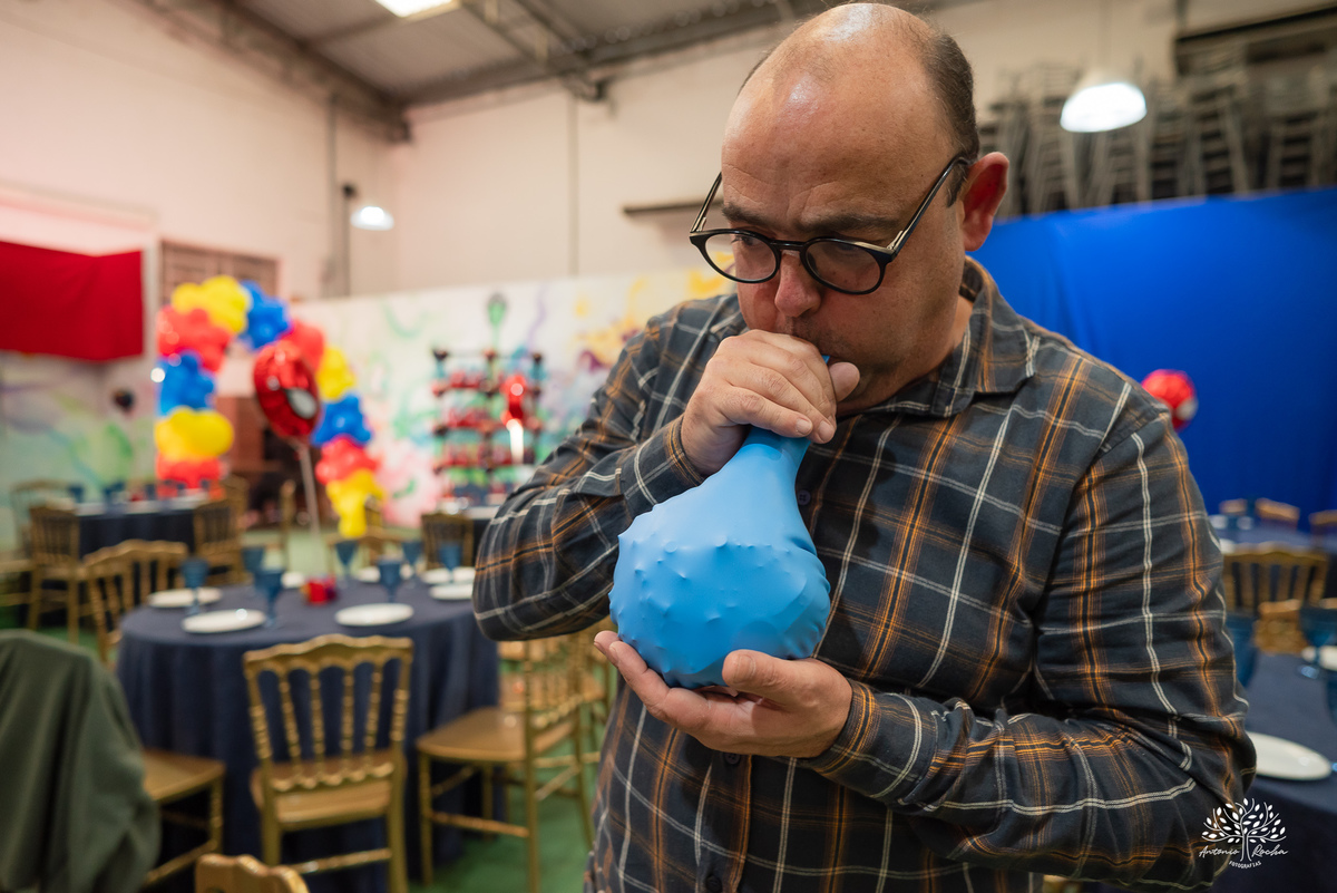 aniversário 5 anos Rodrigo - festa infantil - fotografia de aniversário - fotos espontâneas - super-herói Homem-Aranha - decoração festa Homem-Aranha - Zé Neto Eventos - Meu Herói Oficial - fotógrafo de festas em Pelotas - Antonio Rocha Fotografias - doce