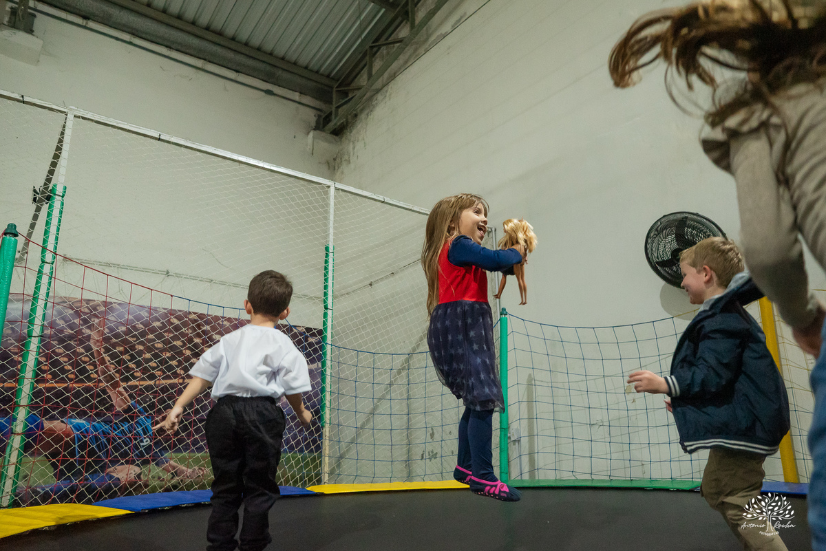 aniversário 5 anos Rodrigo - festa infantil - fotografia de aniversário - fotos espontâneas - super-herói Homem-Aranha - decoração festa Homem-Aranha - Zé Neto Eventos - Meu Herói Oficial - fotógrafo de festas em Pelotas - Antonio Rocha Fotografias - doce