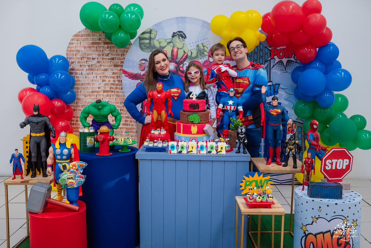 fotografia de aniversário infantil - fotógrafo em Pelotas - fotos criativas de crianças - fotos de família - ensaio infantil - decoração de festa infantil - Homem-Aranha festa - super-heróis  - Cliff Kids -  Antonio Rocha Fotografias- Renata Dalbann