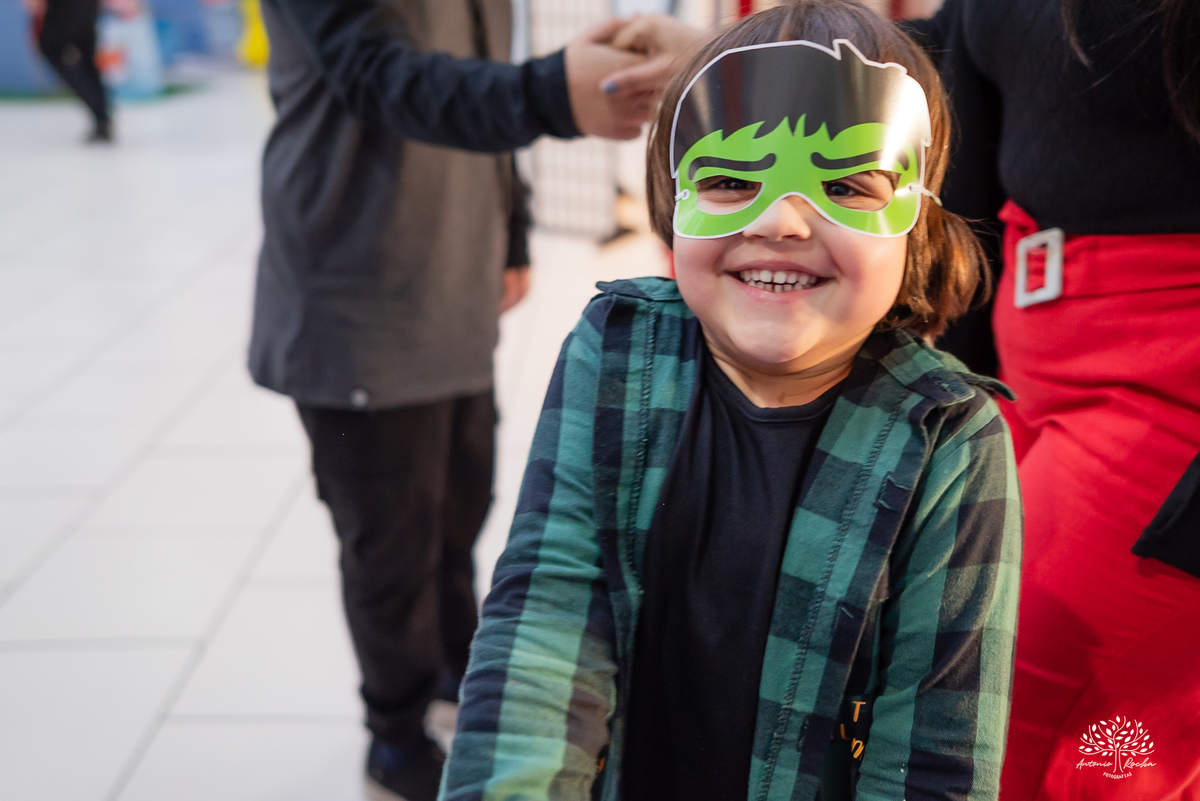 fotografia de aniversário infantil - fotógrafo em Pelotas - fotos criativas de crianças - fotos de família - ensaio infantil - decoração de festa infantil - Homem-Aranha festa - super-heróis  - Cliff Kids -  Antonio Rocha Fotografias- Renata Dalbann