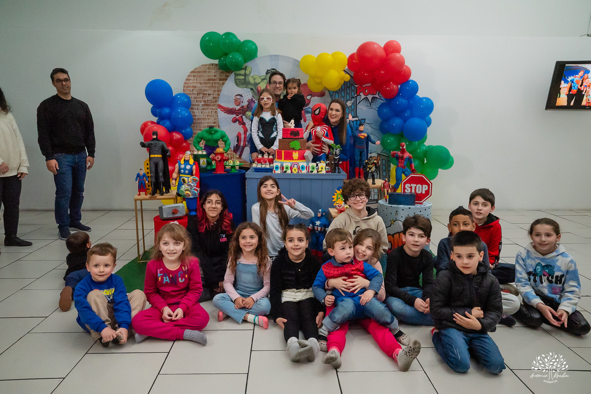 fotografia de aniversário infantil - fotógrafo em Pelotas - fotos criativas de crianças - fotos de família - ensaio infantil - decoração de festa infantil - Homem-Aranha festa - super-heróis  - Cliff Kids -  Antonio Rocha Fotografias- Renata Dalbann
