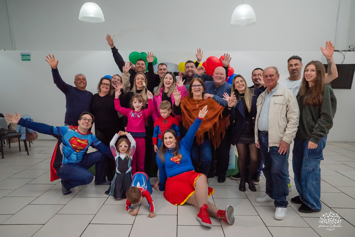 fotografia de aniversário infantil - fotógrafo em Pelotas - fotos criativas de crianças - fotos de família - ensaio infantil - decoração de festa infantil - Homem-Aranha festa - super-heróis  - Cliff Kids -  Antonio Rocha Fotografias- Renata Dalbann