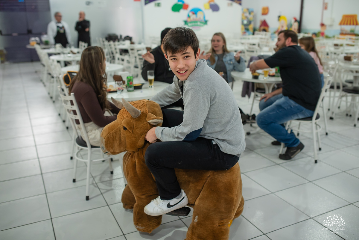 fotografia infantil - festa pirata - fotos criativas - fotografia de aniversário - fotógrafo em Pelotas - Antonio Rocha Fotografias - infância e memórias - fotografia espontânea - Arte e Riso - fotografia de família - fotos divertidas - parabéns - docinho