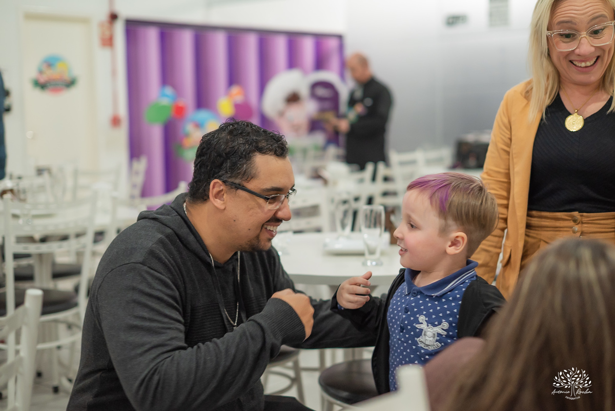 fotografia infantil - festa pirata - fotos criativas - fotografia de aniversário - fotógrafo em Pelotas - Antonio Rocha Fotografias - infância e memórias - fotografia espontânea - Arte e Riso - fotografia de família - fotos divertidas - parabéns - docinho