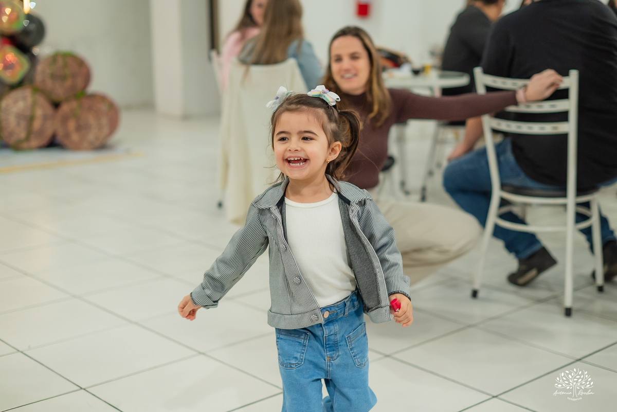 fotografia infantil - festa pirata - fotos criativas - fotografia de aniversário - fotógrafo em Pelotas - Antonio Rocha Fotografias - infância e memórias - fotografia espontânea - Arte e Riso - fotografia de família - fotos divertidas - parabéns - docinho