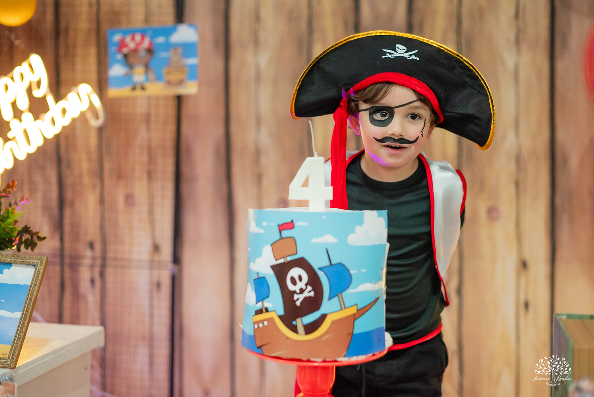 fotografia infantil - festa pirata - fotos criativas - fotografia de aniversário - fotógrafo em Pelotas - Antonio Rocha Fotografias - infância e memórias - fotografia espontânea - Arte e Riso - fotografia de família - fotos divertidas - parabéns - docinho