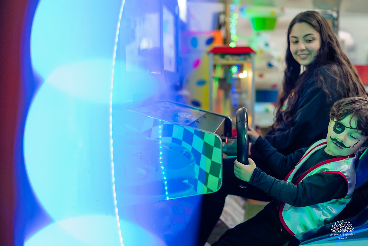 fotografia infantil - festa pirata - fotos criativas - fotografia de aniversário - fotógrafo em Pelotas - Antonio Rocha Fotografias - infância e memórias - fotografia espontânea - Arte e Riso - fotografia de família - fotos divertidas - parabéns - docinho