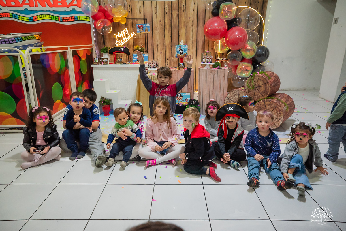 fotografia infantil - festa pirata - fotos criativas - fotografia de aniversário - fotógrafo em Pelotas - Antonio Rocha Fotografias - infância e memórias - fotografia espontânea - Arte e Riso - fotografia de família - fotos divertidas - parabéns - docinho