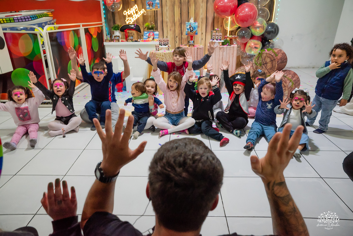 fotografia infantil - festa pirata - fotos criativas - fotografia de aniversário - fotógrafo em Pelotas - Antonio Rocha Fotografias - infância e memórias - fotografia espontânea - Arte e Riso - fotografia de família - fotos divertidas - parabéns - docinho