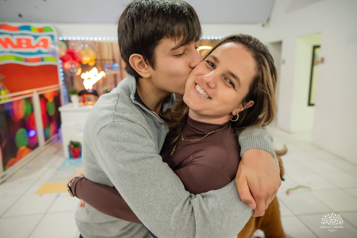 fotografia infantil - festa pirata - fotos criativas - fotografia de aniversário - fotógrafo em Pelotas - Antonio Rocha Fotografias - infância e memórias - fotografia espontânea - Arte e Riso - fotografia de família - fotos divertidas - parabéns - docinho
