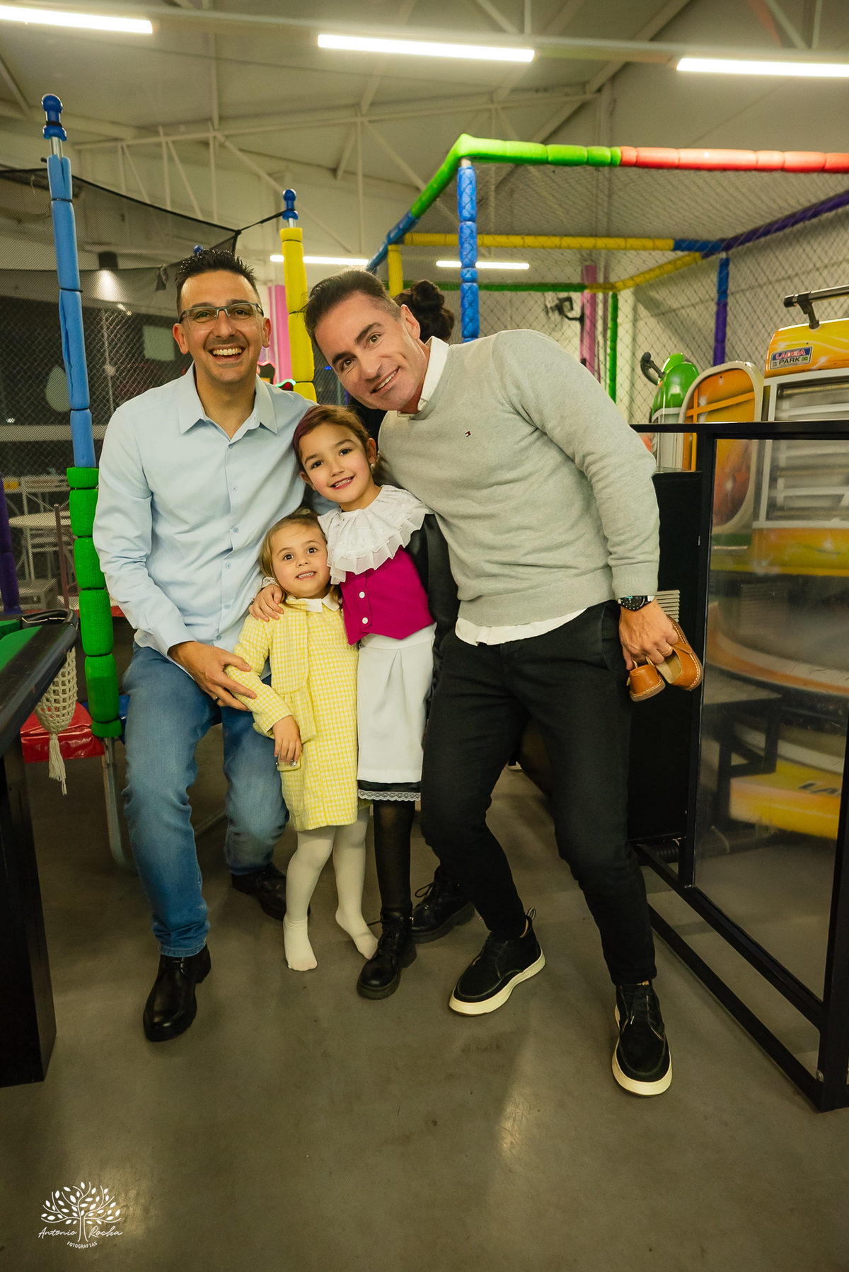 aniversário infantil - fotografia infantil - fotógrafia de aniversário - Candy Club - decoração Monster High - fotos espontâneas - fotografia de família - Antonio Rocha Fotografias - registrar Pelotas - lembranças de infância - tirolesa - touro mecanico