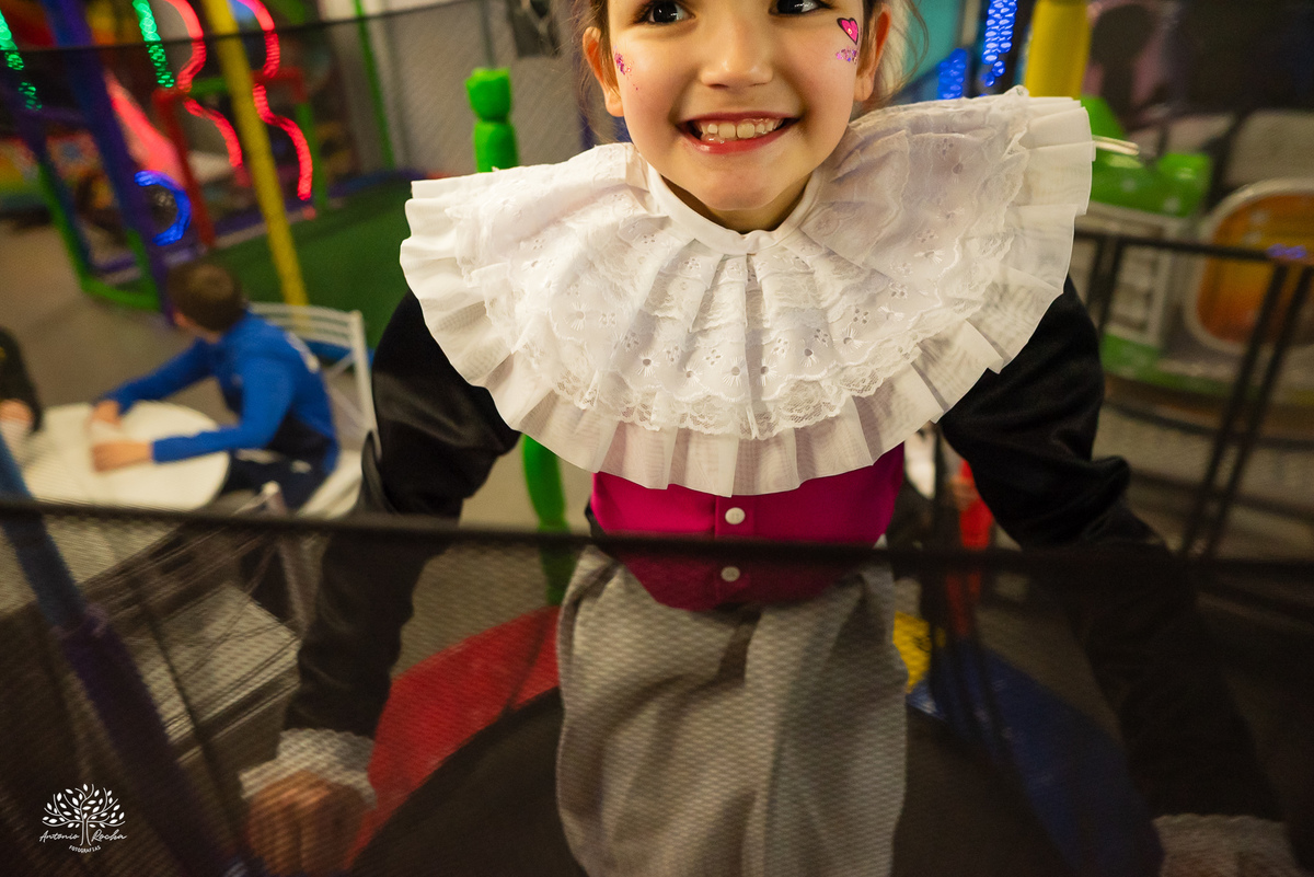 aniversário infantil - fotografia infantil - fotógrafia de aniversário - Candy Club - decoração Monster High - fotos espontâneas - fotografia de família - Antonio Rocha Fotografias - registrar Pelotas - lembranças de infância - tirolesa - touro mecanico