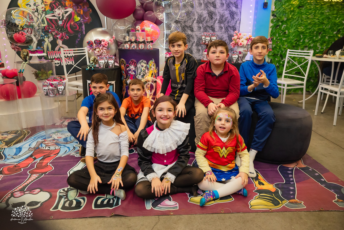 aniversário infantil - fotografia infantil - fotógrafia de aniversário - Candy Club - decoração Monster High - fotos espontâneas - fotografia de família - Antonio Rocha Fotografias - registrar Pelotas - lembranças de infância - tirolesa - touro mecanico