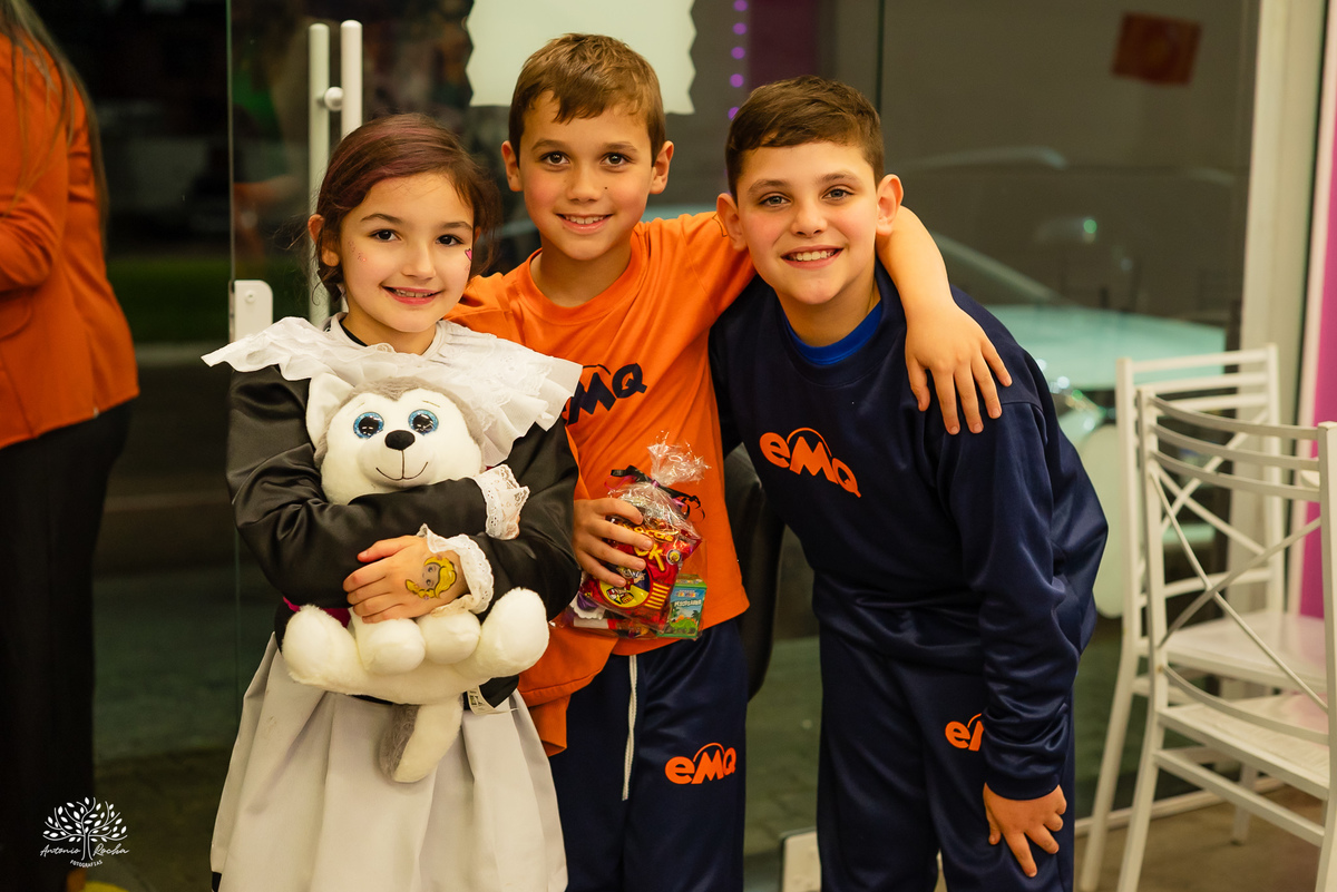 aniversário infantil - fotografia infantil - fotógrafia de aniversário - Candy Club - decoração Monster High - fotos espontâneas - fotografia de família - Antonio Rocha Fotografias - registrar Pelotas - lembranças de infância - tirolesa - touro mecanico