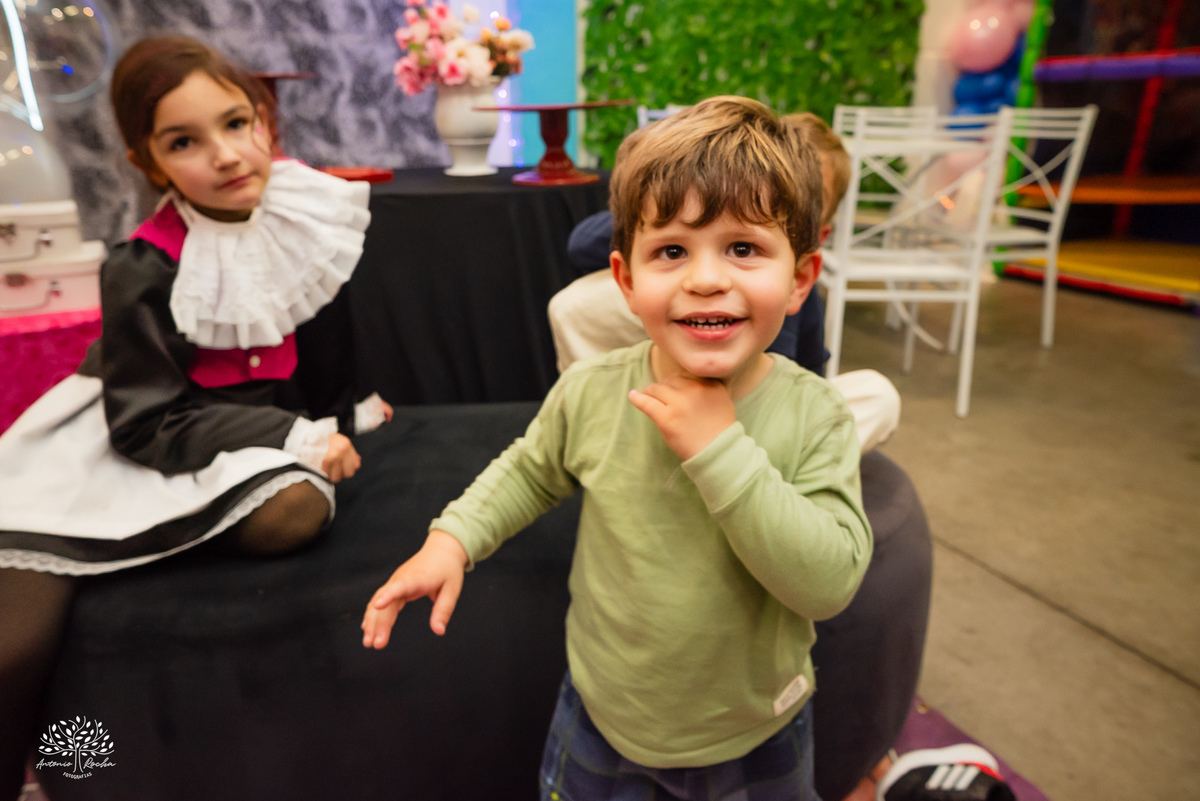 aniversário infantil - fotografia infantil - fotógrafia de aniversário - Candy Club - decoração Monster High - fotos espontâneas - fotografia de família - Antonio Rocha Fotografias - registrar Pelotas - lembranças de infância - tirolesa - touro mecanico