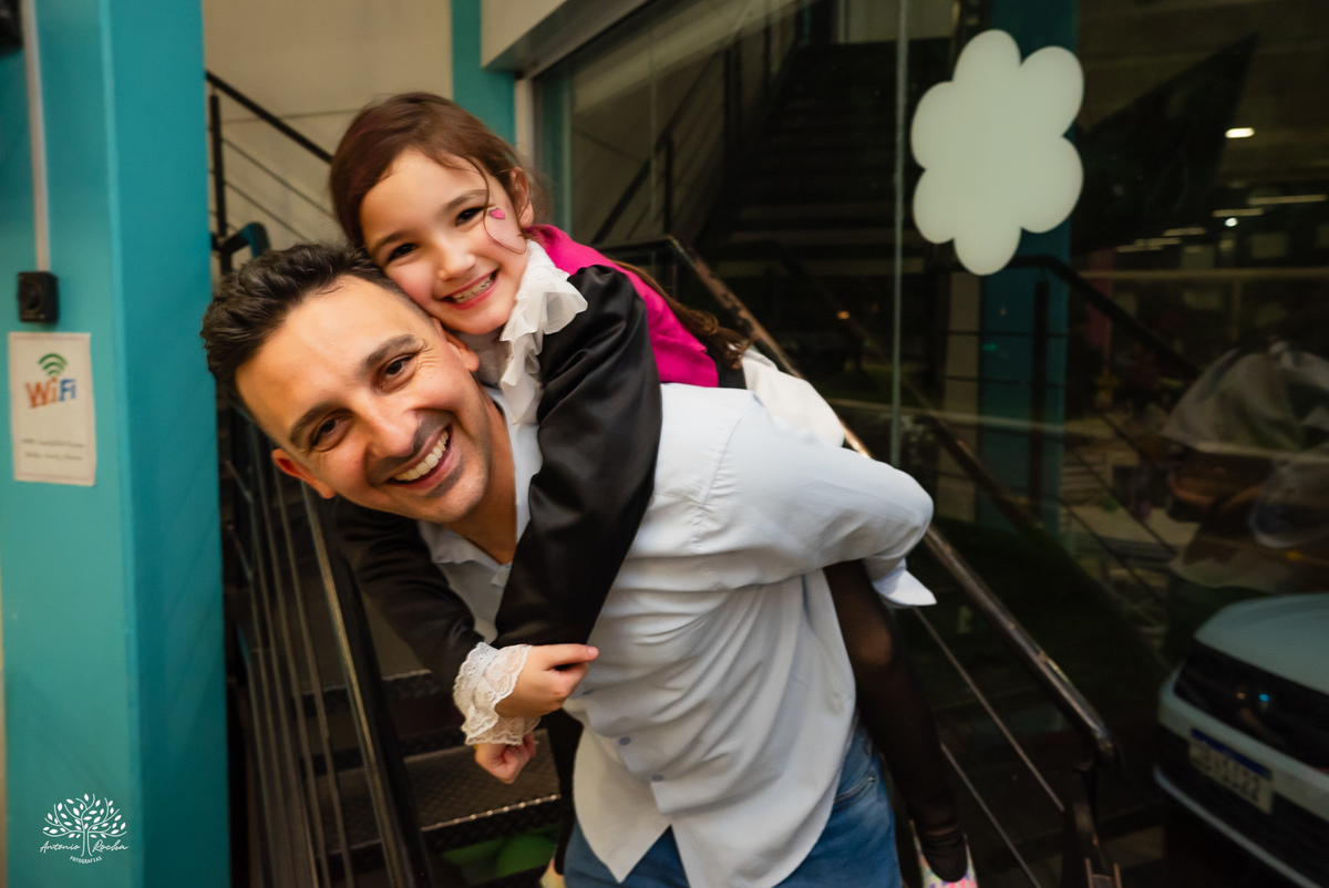 aniversário infantil - fotografia infantil - fotógrafia de aniversário - Candy Club - decoração Monster High - fotos espontâneas - fotografia de família - Antonio Rocha Fotografias - registrar Pelotas - lembranças de infância - tirolesa - touro mecanico