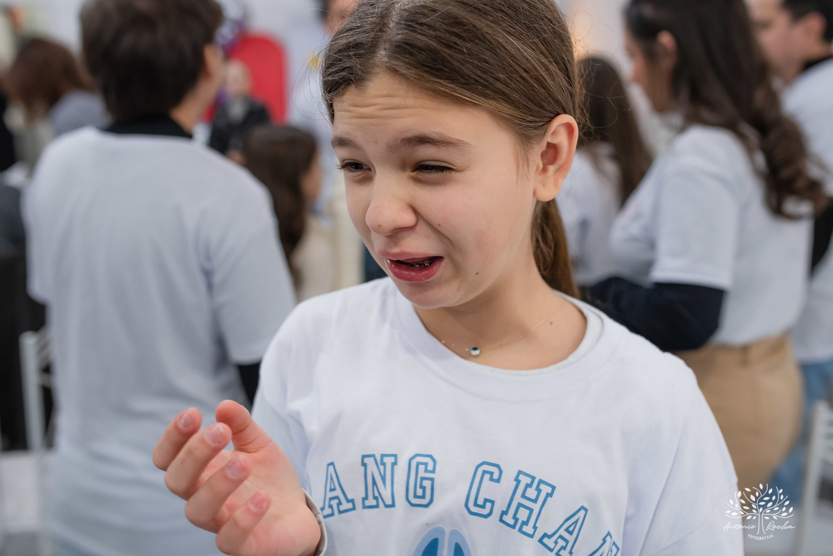 fotografia de aniversário infantil - Stray Kids - Arte em Decorar - Feliz Lee – divina bolacha - fotos espontâneas - pula corda nostalgia - Abelinha - Pelotas- Antonio Rocha Fotografias – Mundo de Alice – Pular Corda – Aniversário de Adolescente
