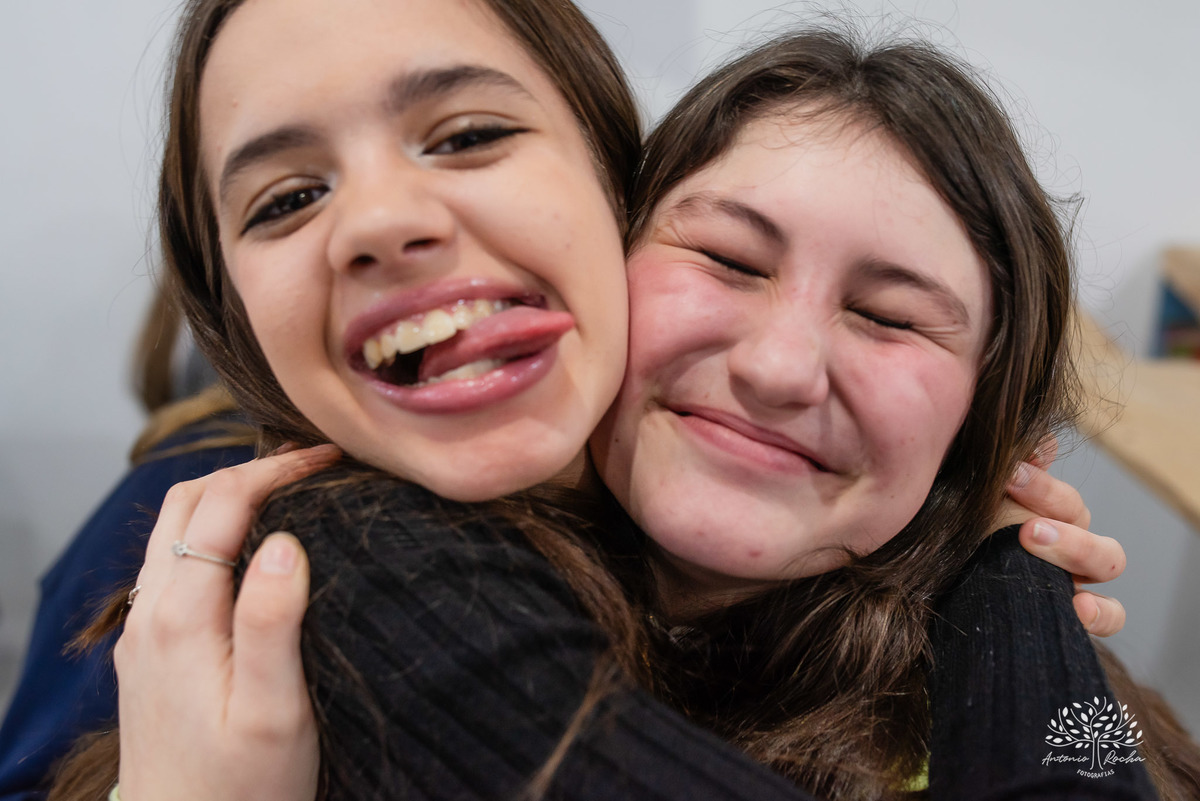 fotografia de aniversário infantil - Stray Kids - Arte em Decorar - Feliz Lee – divina bolacha - fotos espontâneas - pula corda nostalgia - Abelinha - Pelotas- Antonio Rocha Fotografias – Mundo de Alice – Pular Corda – Aniversário de Adolescente