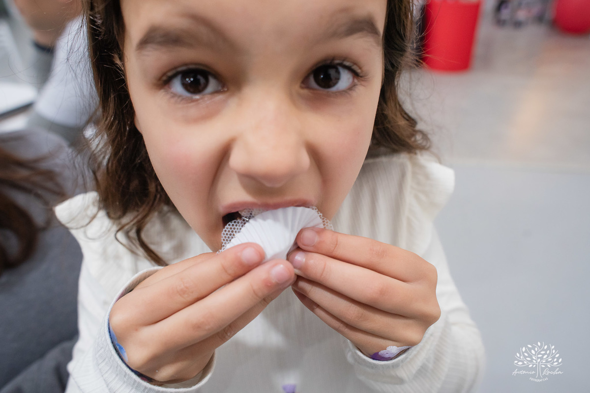 fotografia de aniversário infantil - Stray Kids - Arte em Decorar - Feliz Lee – divina bolacha - fotos espontâneas - pula corda nostalgia - Abelinha - Pelotas- Antonio Rocha Fotografias – Mundo de Alice – Pular Corda – Aniversário de Adolescente
