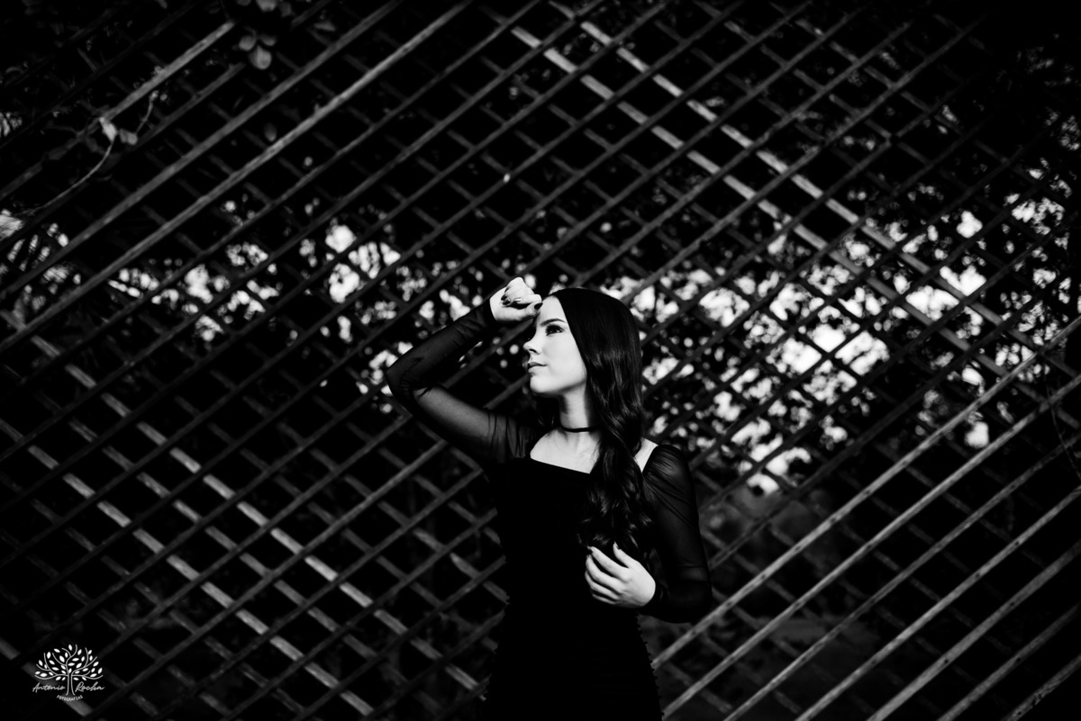 ensaio 15 anos - debutante - fotografia de debutante - fotos de 15 anos - Quinta Dom Manuel - fotógrafo de 15 anos - ensaio fotográfico - fotografia artística - debutante sorridente - ensaio encantador - ensaio personalizado - Antonio Rocha Fotografias