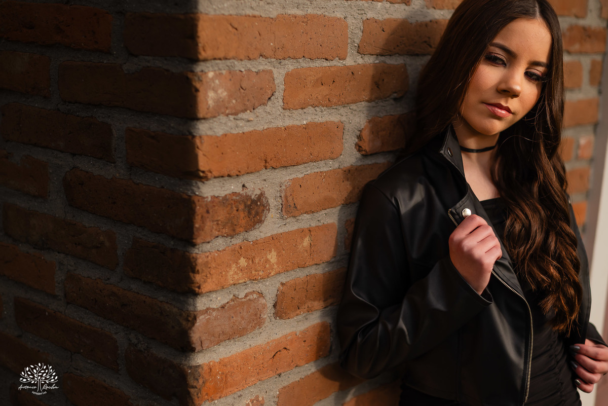 ensaio 15 anos - debutante - fotografia de debutante - fotos de 15 anos - Quinta Dom Manuel - fotógrafo de 15 anos - ensaio fotográfico - fotografia artística - debutante sorridente - ensaio encantador - ensaio personalizado - Antonio Rocha Fotografias