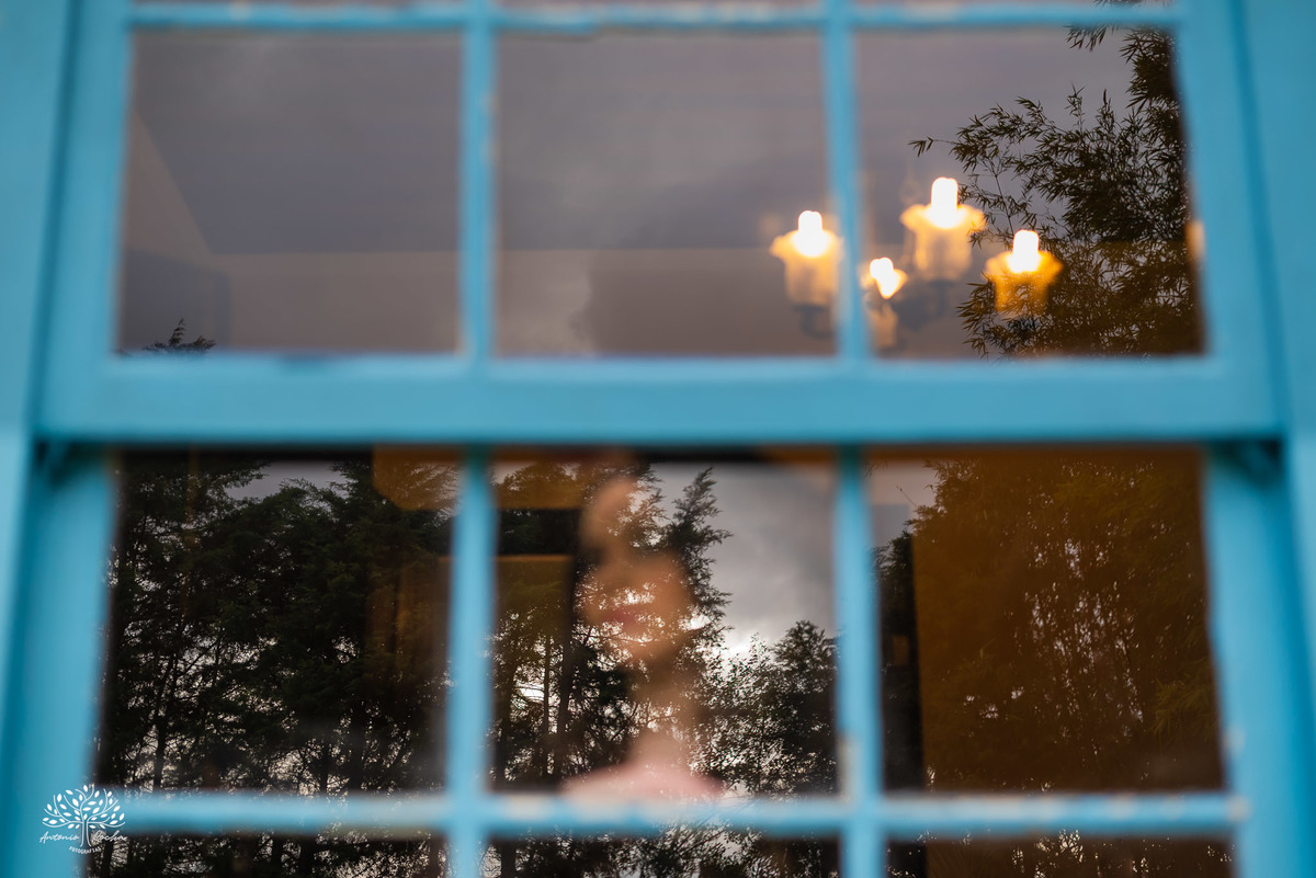 ensaio 15 anos - debutante - fotografia de debutante - fotos de 15 anos - Quinta Dom Manuel - fotógrafo de 15 anos - ensaio fotográfico - fotografia artística - debutante sorridente - ensaio encantador - ensaio personalizado - Antonio Rocha Fotografias