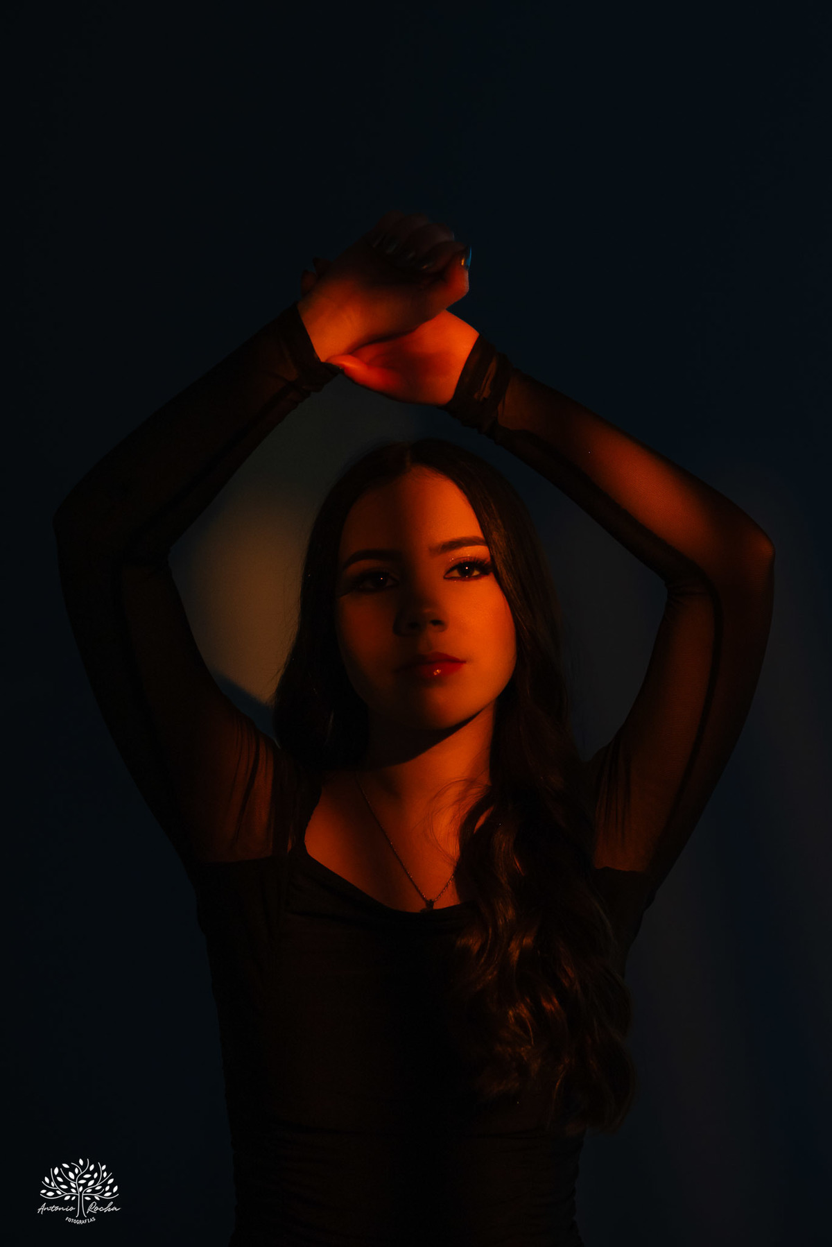 ensaio 15 anos - debutante - fotografia de debutante - fotos de 15 anos - Quinta Dom Manuel - fotógrafo de 15 anos - ensaio fotográfico - fotografia artística - debutante sorridente - ensaio encantador - ensaio personalizado - Antonio Rocha Fotografias