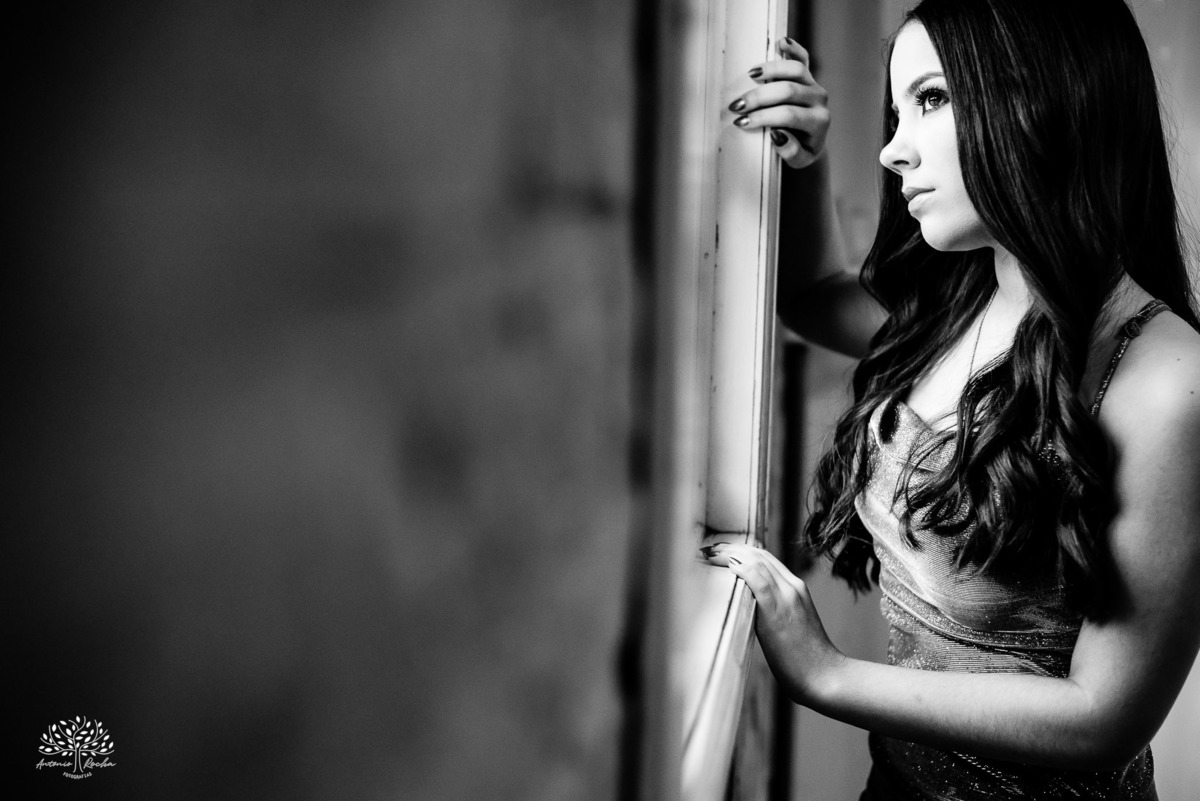 ensaio 15 anos - debutante - fotografia de debutante - fotos de 15 anos - Quinta Dom Manuel - fotógrafo de 15 anos - ensaio fotográfico - fotografia artística - debutante sorridente - ensaio encantador - ensaio personalizado - Antonio Rocha Fotografias