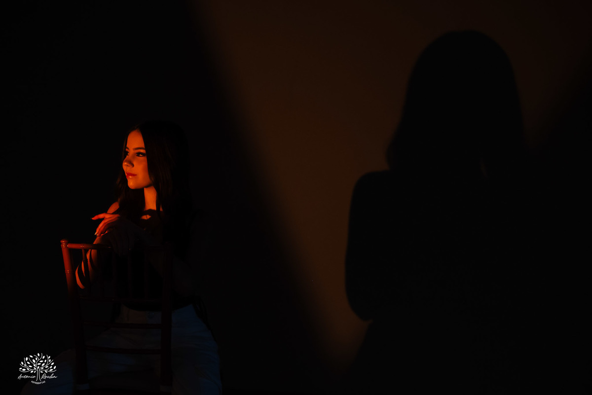 ensaio 15 anos - debutante - fotografia de debutante - fotos de 15 anos - Quinta Dom Manuel - fotógrafo de 15 anos - ensaio fotográfico - fotografia artística - debutante sorridente - ensaio encantador - ensaio personalizado - Antonio Rocha Fotografias