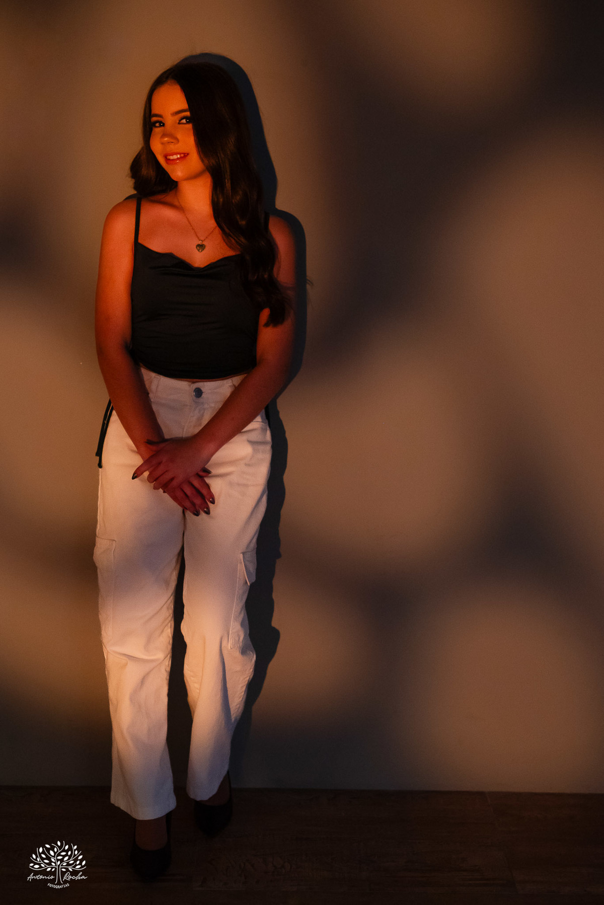 ensaio 15 anos - debutante - fotografia de debutante - fotos de 15 anos - Quinta Dom Manuel - fotógrafo de 15 anos - ensaio fotográfico - fotografia artística - debutante sorridente - ensaio encantador - ensaio personalizado - Antonio Rocha Fotografias