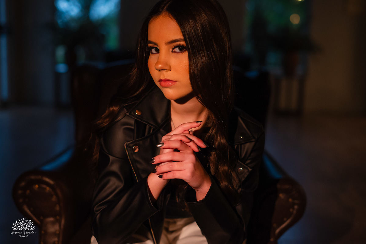 ensaio 15 anos - debutante - fotografia de debutante - fotos de 15 anos - Quinta Dom Manuel - fotógrafo de 15 anos - ensaio fotográfico - fotografia artística - debutante sorridente - ensaio encantador - ensaio personalizado - Antonio Rocha Fotografias