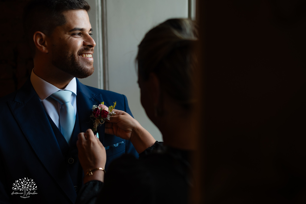 fotógrafos de casamento Pelotas - making of da noiva e do noivo - Quinta Dom Manuel - cerimônia de casamento - festa de casamento animada - dança dos noivos - Vini e Banda - hora do buquê - pré-wedding - Antonio Rocha Fotografias - Renata Dalbann