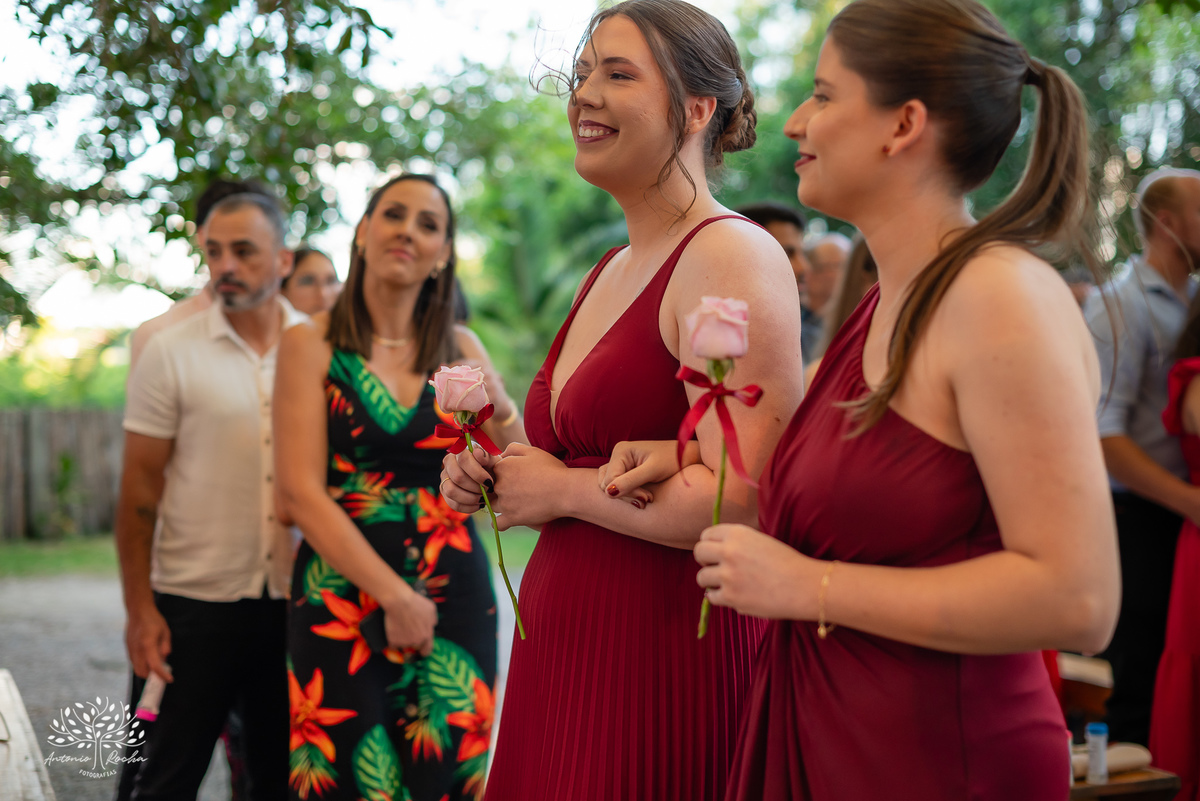 fotógrafos de casamento Pelotas - making of da noiva e do noivo - Quinta Dom Manuel - cerimônia de casamento - festa de casamento animada - dança dos noivos - Vini e Banda - hora do buquê - pré-wedding - Antonio Rocha Fotografias - Renata Dalbann