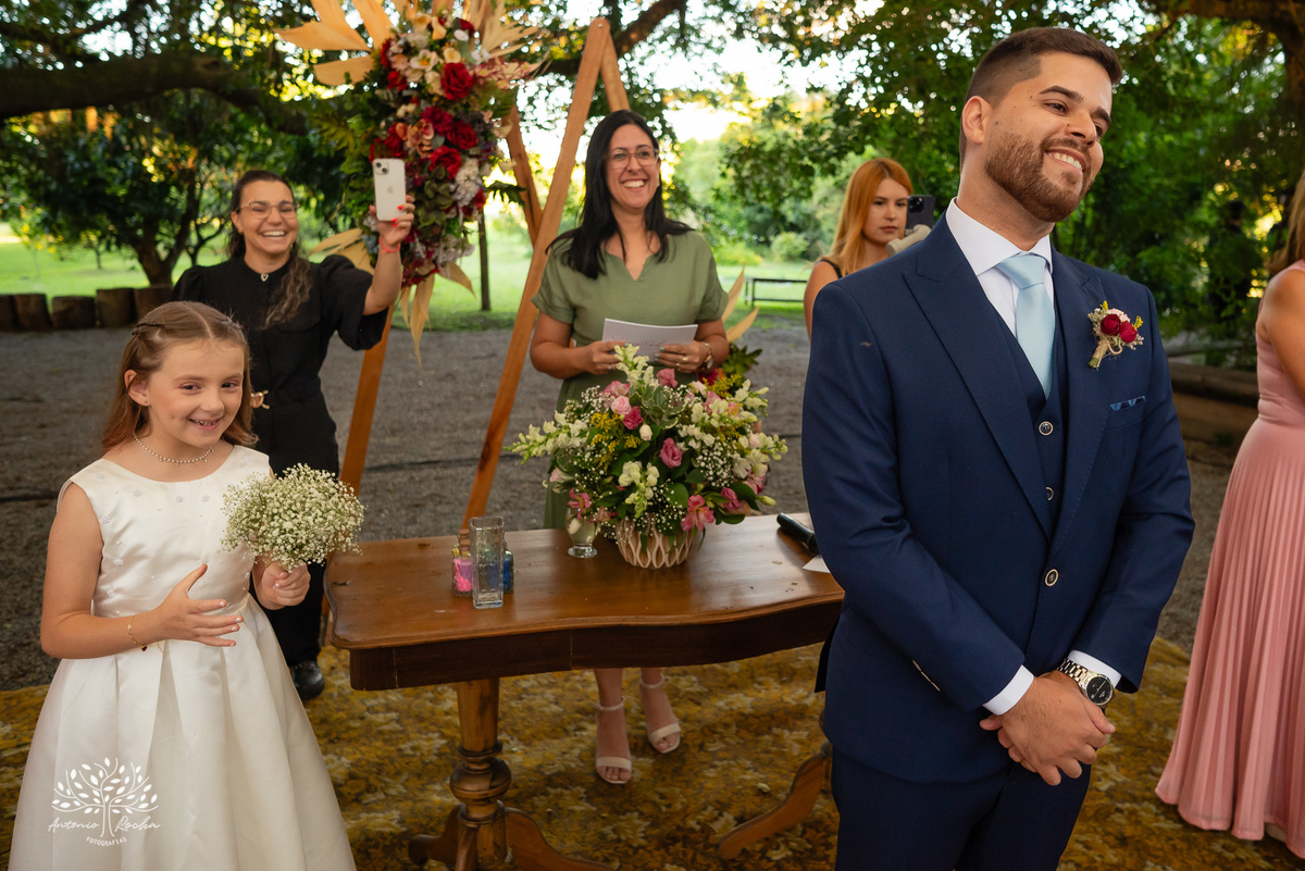 fotógrafos de casamento Pelotas - making of da noiva e do noivo - Quinta Dom Manuel - cerimônia de casamento - festa de casamento animada - dança dos noivos - Vini e Banda - hora do buquê - pré-wedding - Antonio Rocha Fotografias - Renata Dalbann