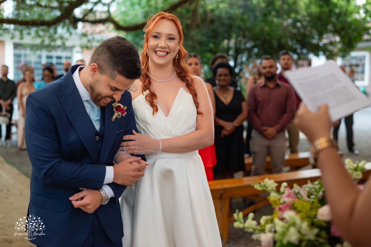 fotógrafos de casamento Pelotas - making of da noiva e do noivo - Quinta Dom Manuel - cerimônia de casamento - festa de casamento animada - dança dos noivos - Vini e Banda - hora do buquê - pré-wedding - Antonio Rocha Fotografias - Renata Dalbann