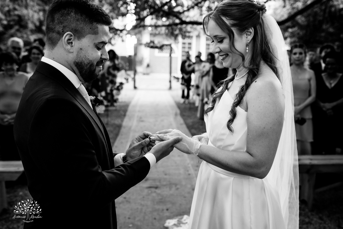 fotógrafos de casamento Pelotas - making of da noiva e do noivo - Quinta Dom Manuel - cerimônia de casamento - festa de casamento animada - dança dos noivos - Vini e Banda - hora do buquê - pré-wedding - Antonio Rocha Fotografias - Renata Dalbann
