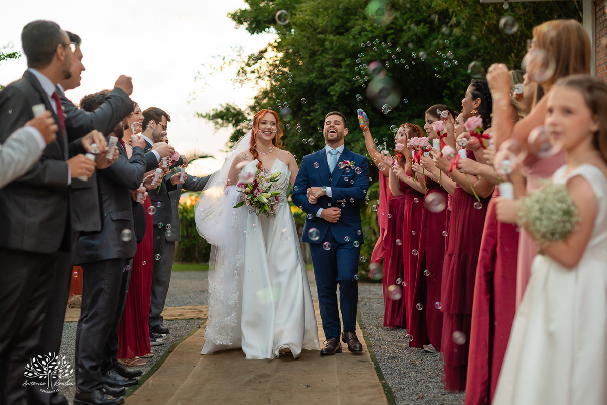 fotógrafos de casamento Pelotas - making of da noiva e do noivo - Quinta Dom Manuel - cerimônia de casamento - festa de casamento animada - dança dos noivos - Vini e Banda - hora do buquê - pré-wedding - Antonio Rocha Fotografias - Renata Dalbann