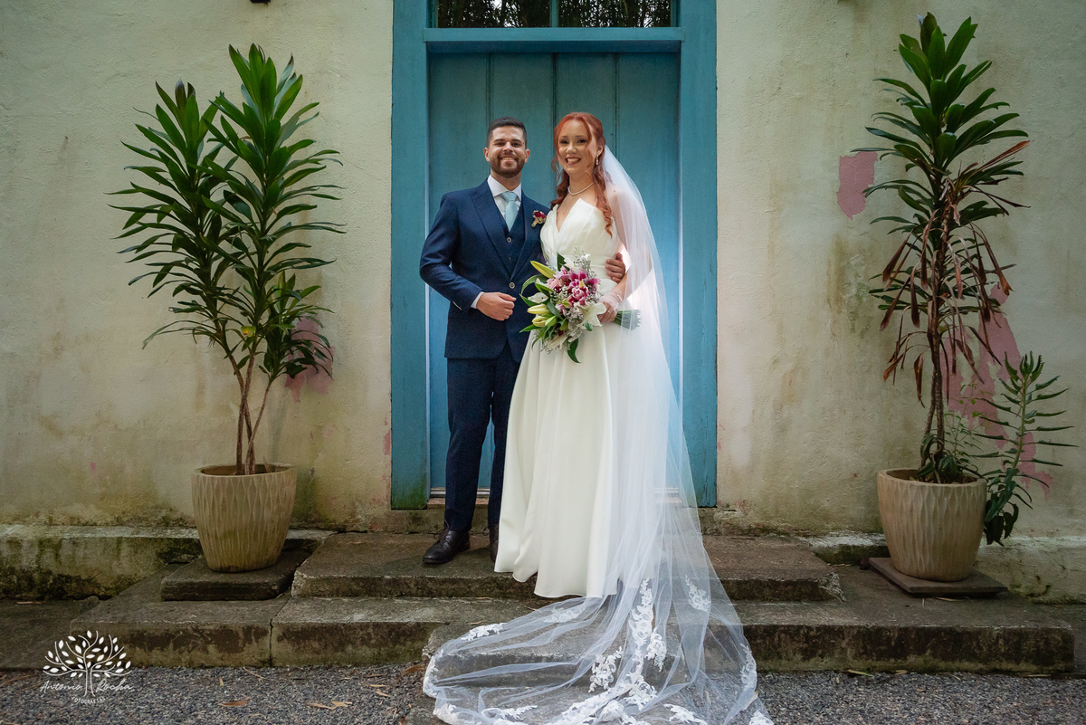 fotógrafos de casamento Pelotas - making of da noiva e do noivo - Quinta Dom Manuel - cerimônia de casamento - festa de casamento animada - dança dos noivos - Vini e Banda - hora do buquê - pré-wedding - Antonio Rocha Fotografias - Renata Dalbann