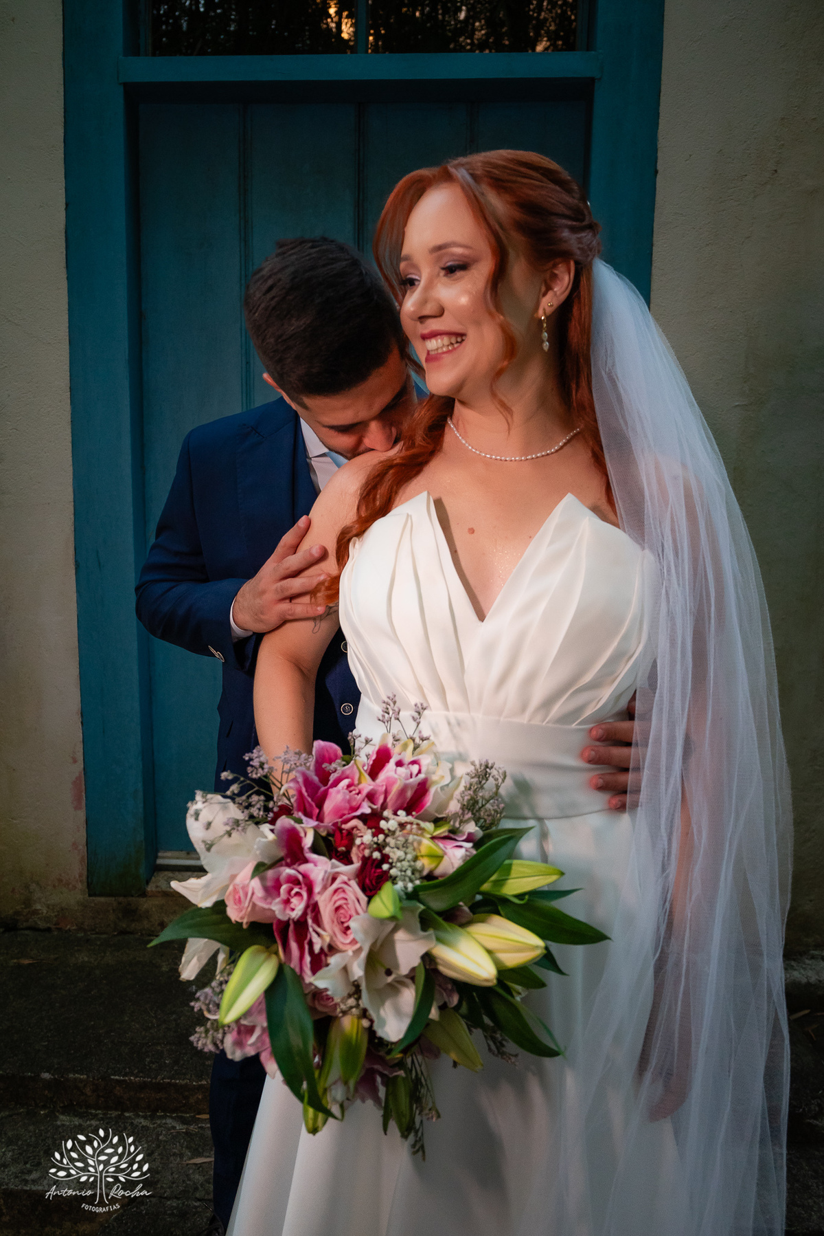 fotógrafos de casamento Pelotas - making of da noiva e do noivo - Quinta Dom Manuel - cerimônia de casamento - festa de casamento animada - dança dos noivos - Vini e Banda - hora do buquê - pré-wedding - Antonio Rocha Fotografias - Renata Dalbann