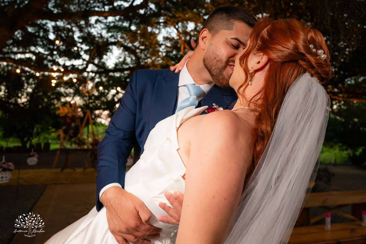 fotógrafos de casamento Pelotas - making of da noiva e do noivo - Quinta Dom Manuel - cerimônia de casamento - festa de casamento animada - dança dos noivos - Vini e Banda - hora do buquê - pré-wedding - Antonio Rocha Fotografias - Renata Dalbann