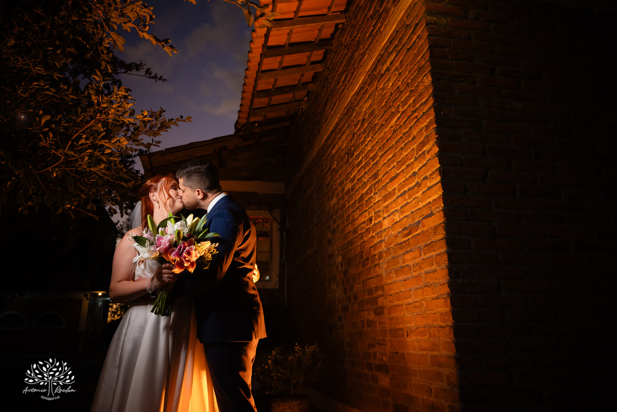 fotógrafos de casamento Pelotas - making of da noiva e do noivo - Quinta Dom Manuel - cerimônia de casamento - festa de casamento animada - dança dos noivos - Vini e Banda - hora do buquê - pré-wedding - Antonio Rocha Fotografias - Renata Dalbann