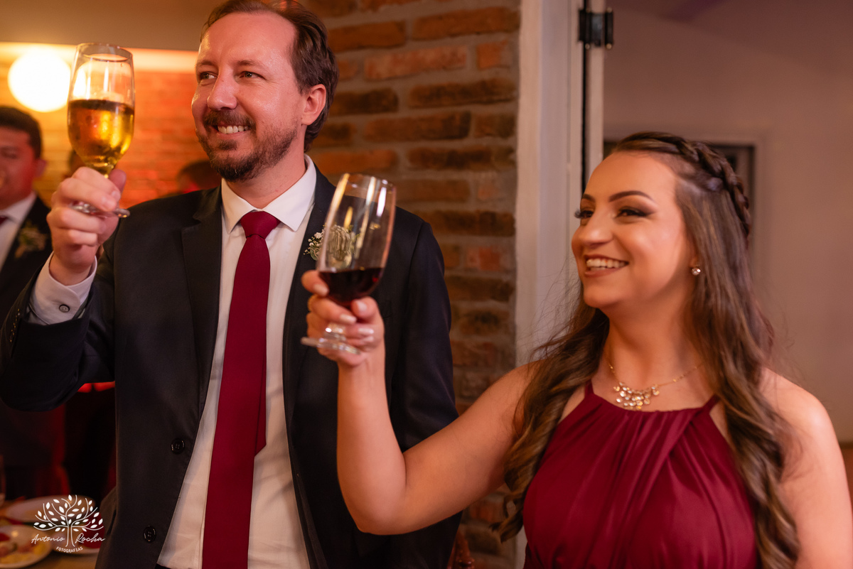 fotógrafos de casamento Pelotas - making of da noiva e do noivo - Quinta Dom Manuel - cerimônia de casamento - festa de casamento animada - dança dos noivos - Vini e Banda - hora do buquê - pré-wedding - Antonio Rocha Fotografias - Renata Dalbann