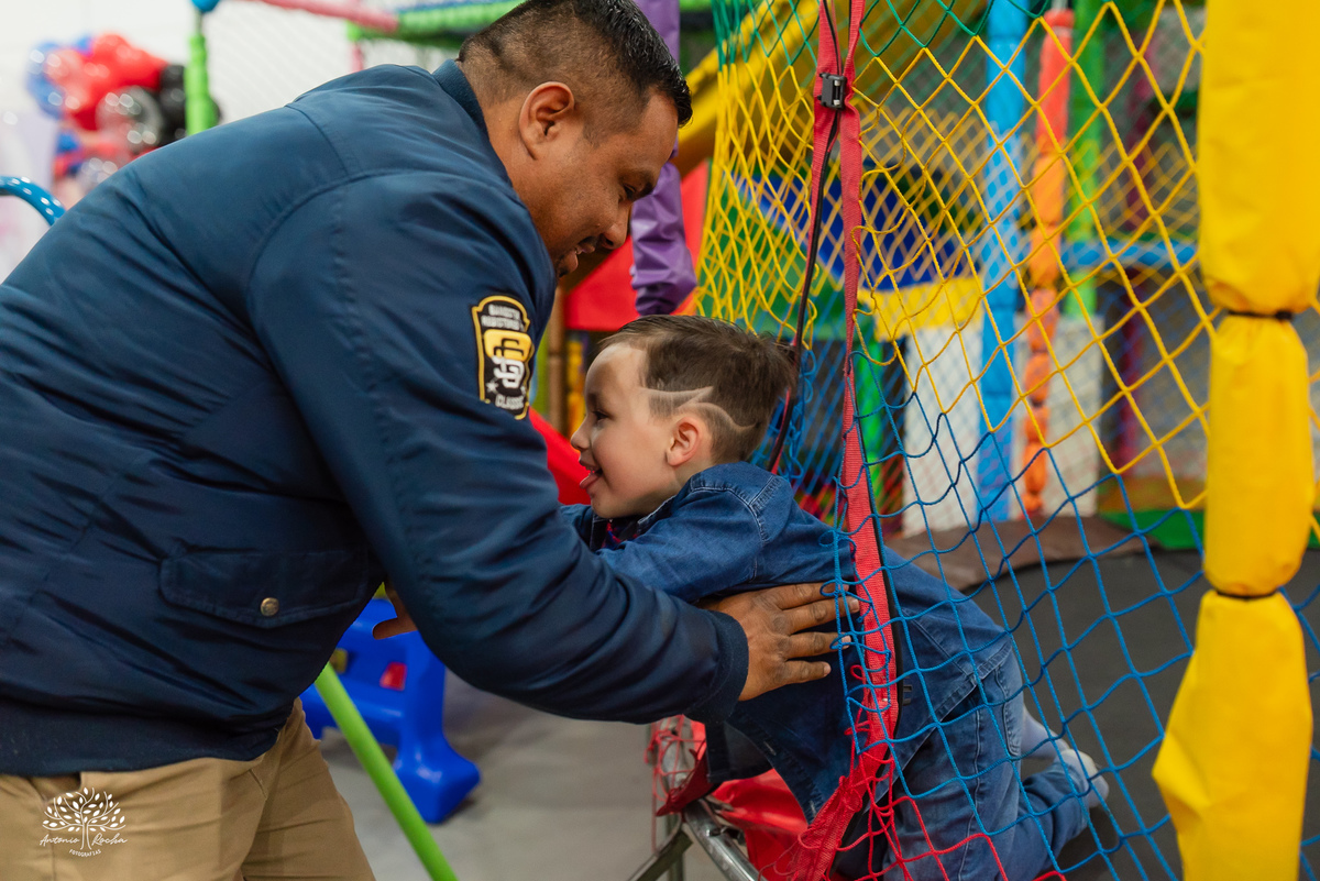 aniversário infantil - festa infantil - fotografia de aniversário - fotografia infantil - dose dupla de aniversário - decoração gatinha marie - decoração homem aranha - salão loly pop - fotografia espontânea - antonio rocha fotografias - renata dalbann