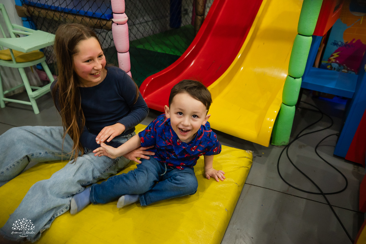 aniversário infantil - festa infantil - fotografia de aniversário - fotografia infantil - dose dupla de aniversário - decoração gatinha marie - decoração homem aranha - salão loly pop - fotografia espontânea - antonio rocha fotografias - renata dalbann