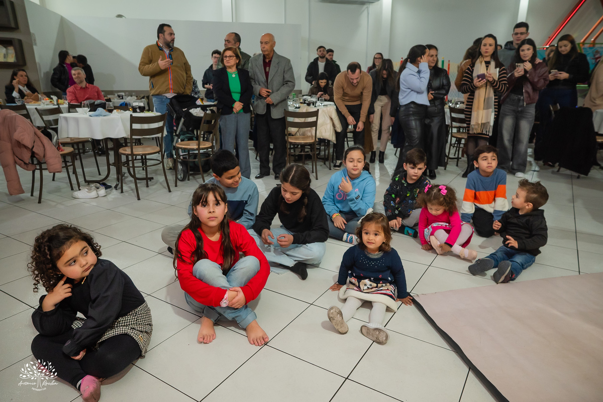 fotografia infantil - festa infantil - Tio Guigui - jardim de margaridas - decoração delicada - fotografia de aniversário - Antonio Rocha Fotografias - ensaio infantil - parabéns animado - olhos brilhantes – pelotas - fotografia de família - playground